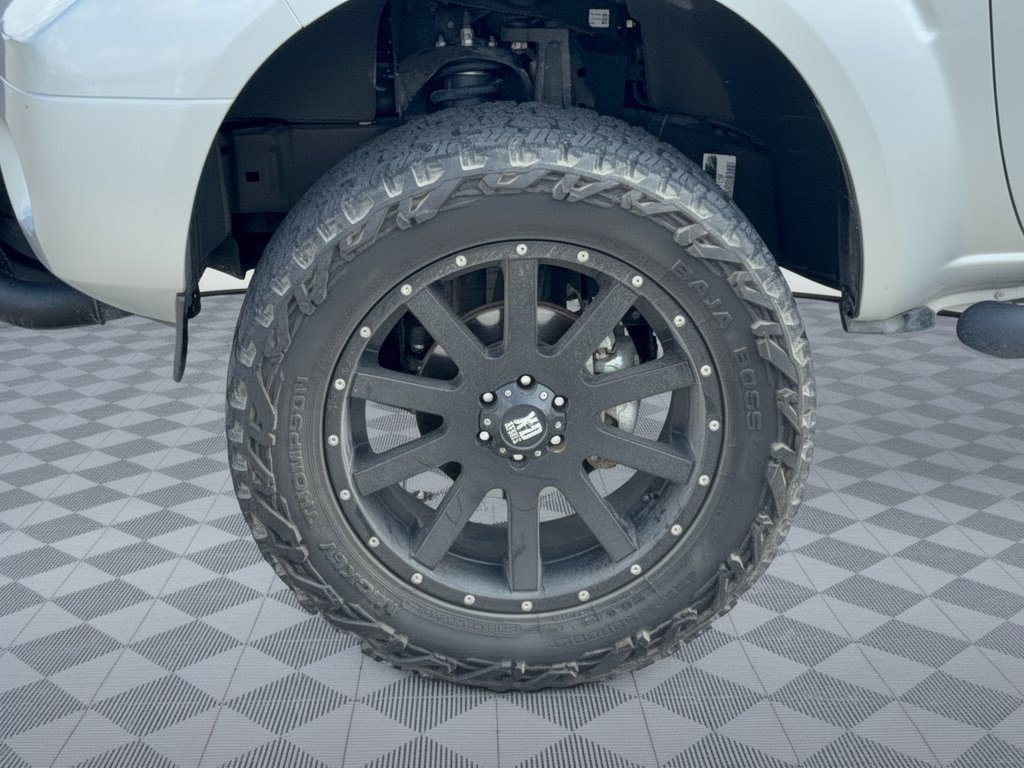 Used 2020 Nissan Frontier SV RWD image 13
