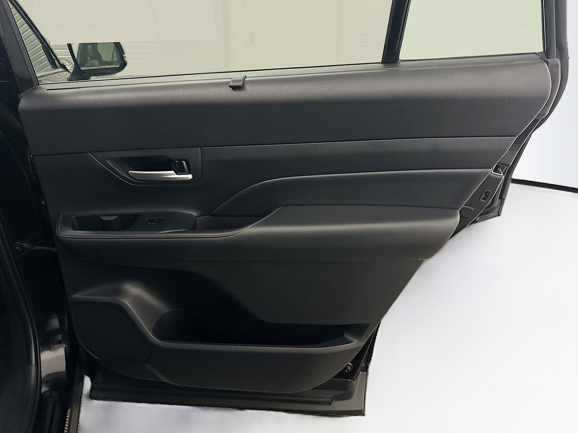 Used 2025 Toyota Grand Highlander AWD image 33