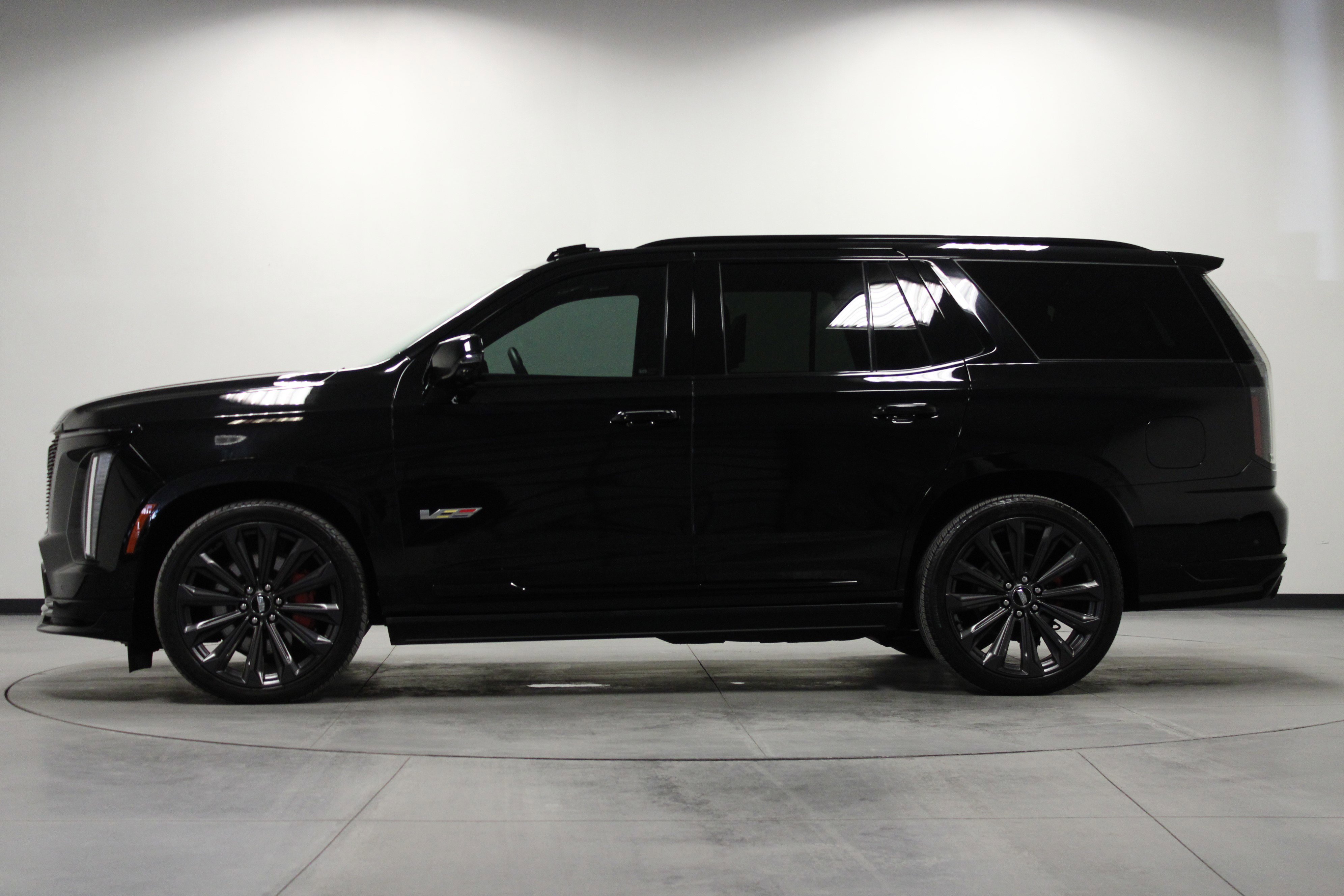 Used 2025 Cadillac Escalade V image 7