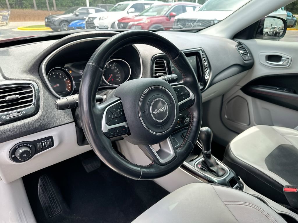 Used 2019 Jeep Compass Limited FWD image 10