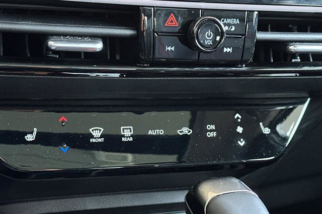 New 2025 Nissan Kicks SR w/ SR Premium Package image 23