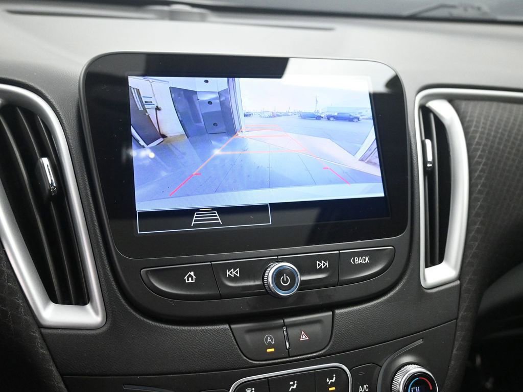 Used 2023 Chevrolet Malibu LT image 36