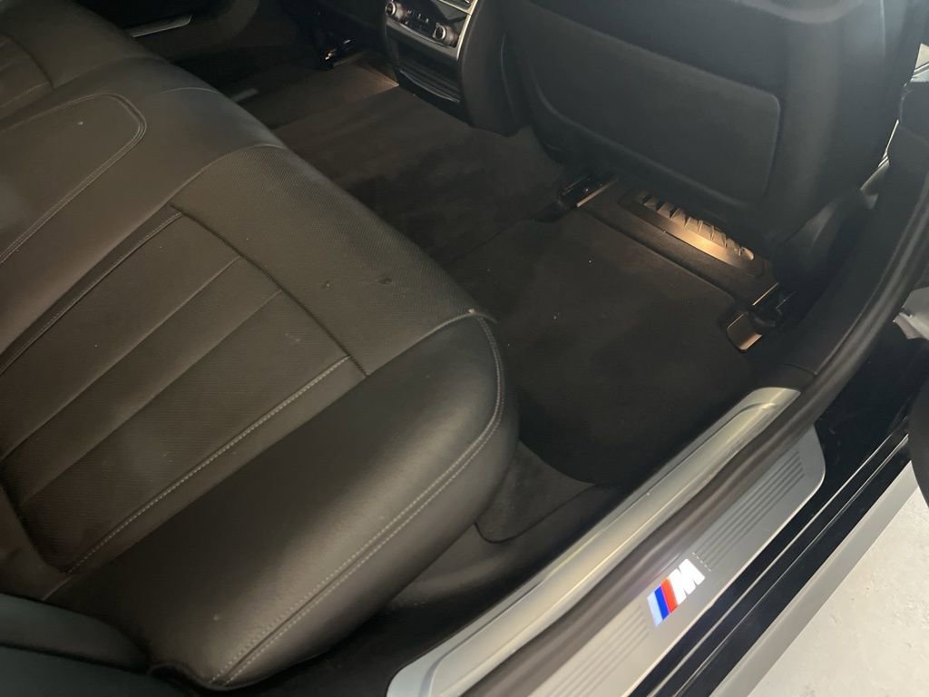 Used 2021 BMW 740i w/ M Sport Package image 38