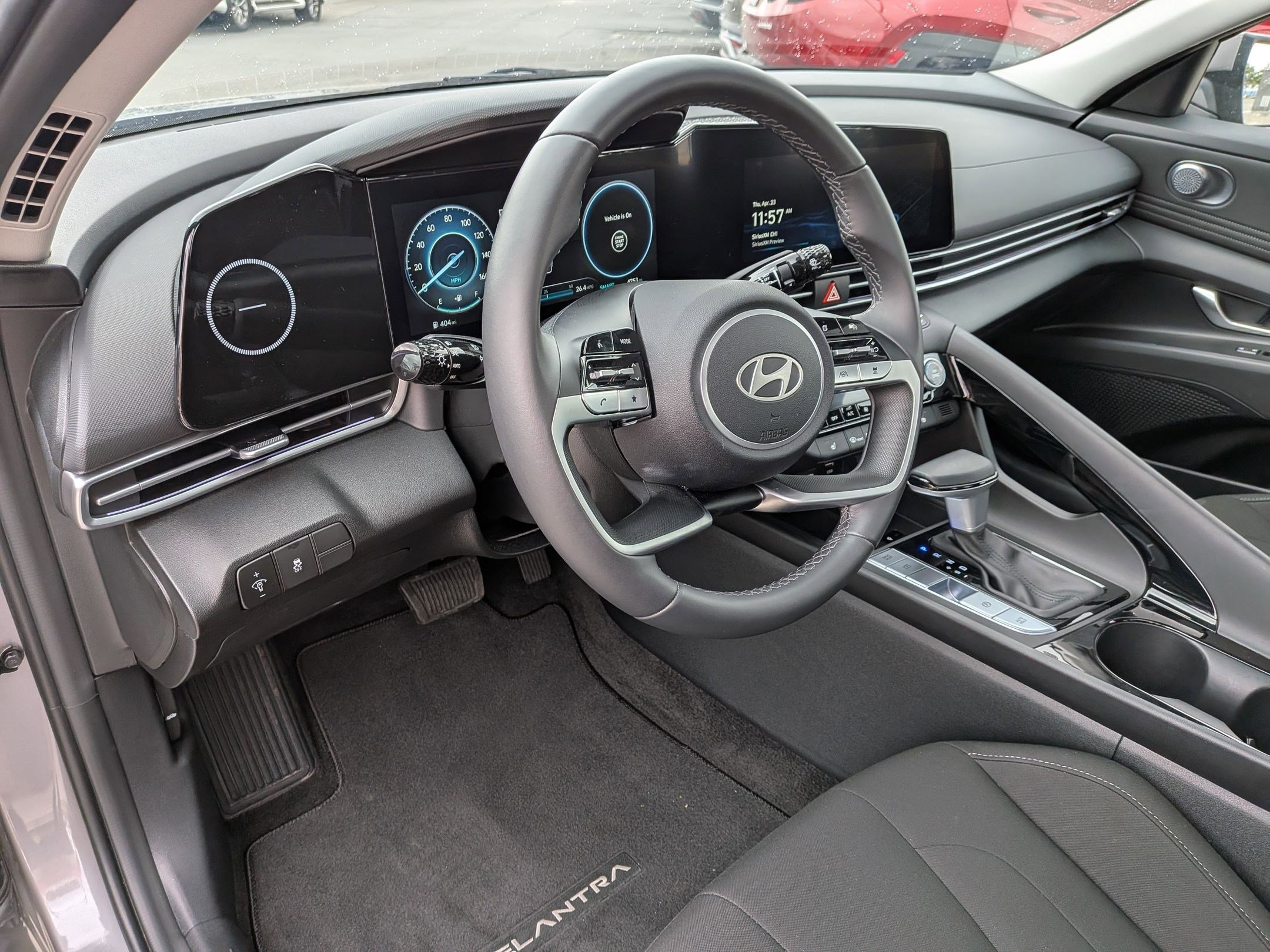 Used 2025 Hyundai Elantra SEL FWD image 16