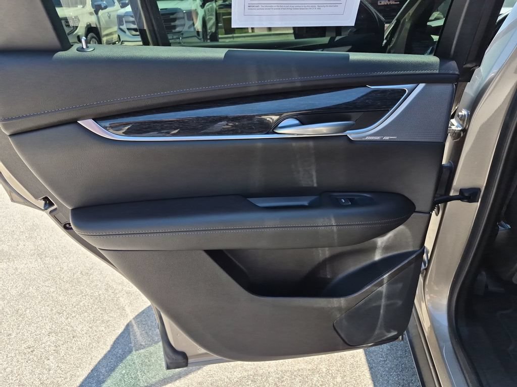 Used 2023 Cadillac XT5 Premium Luxury w/ Technology Package AWD/4WD image 32