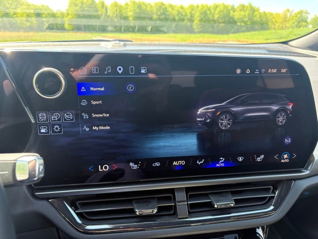 New 2025 Chevrolet Equinox EV RS AWD/4WD image 5