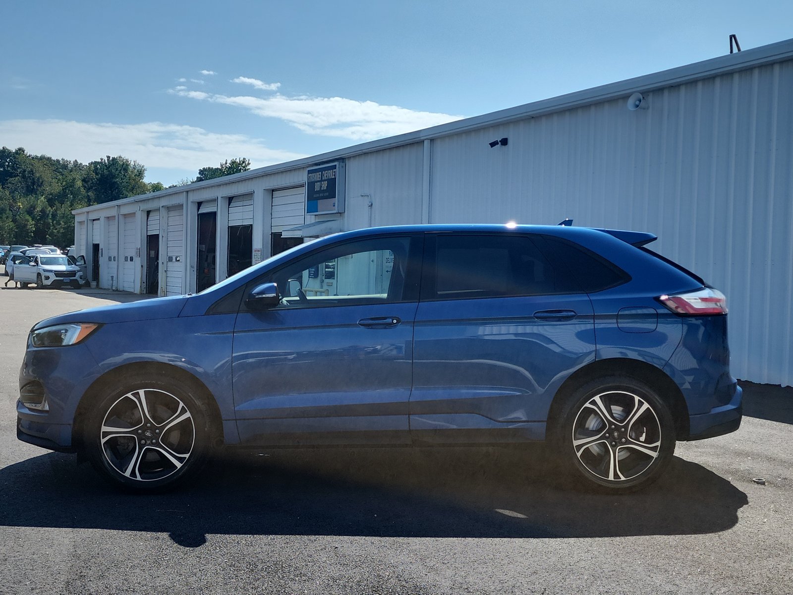 Used 2019 Ford Edge ST w/ Convenience Package AWD/4WD image 2