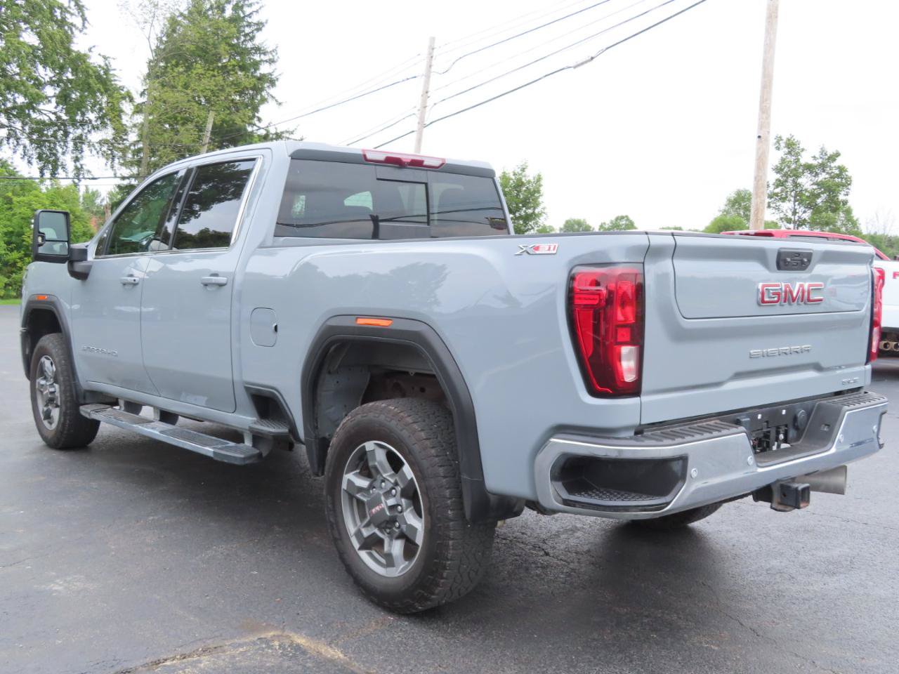 Used 2025 GMC Sierra 2500 SLE w/ SLE Value Package; AWD/4WD image 4