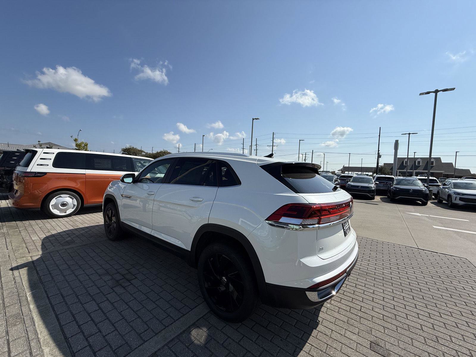 New 2026 Volkswagen Atlas Cross Sport SE image 7