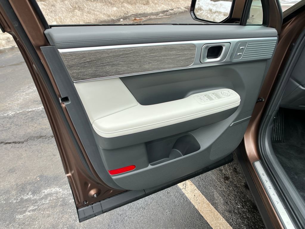 Used 2025 Hyundai Santa Fe Calligraphy image 11