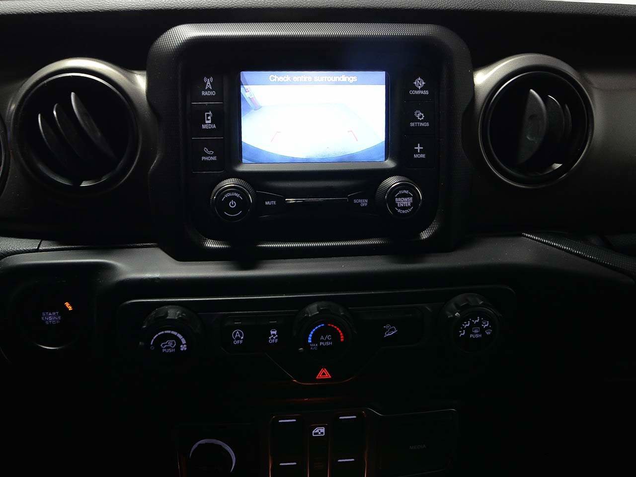 Used 2018 Jeep Wrangler Unlimited Sport S image 16