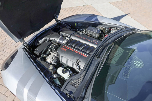 Used 2010 Chevrolet Corvette Coupe w/ 1LT image 16