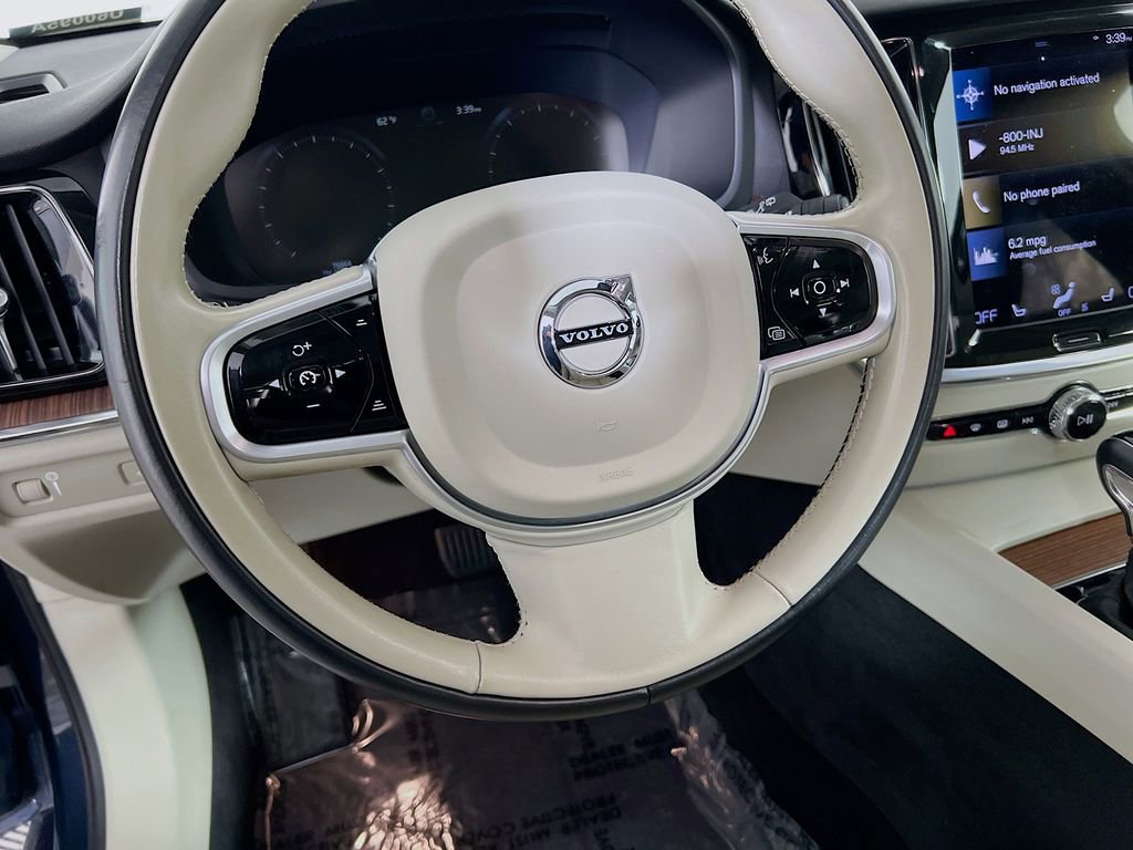 Used 2021 Volvo V60 T5 Momentum w/ Climate Package image 12