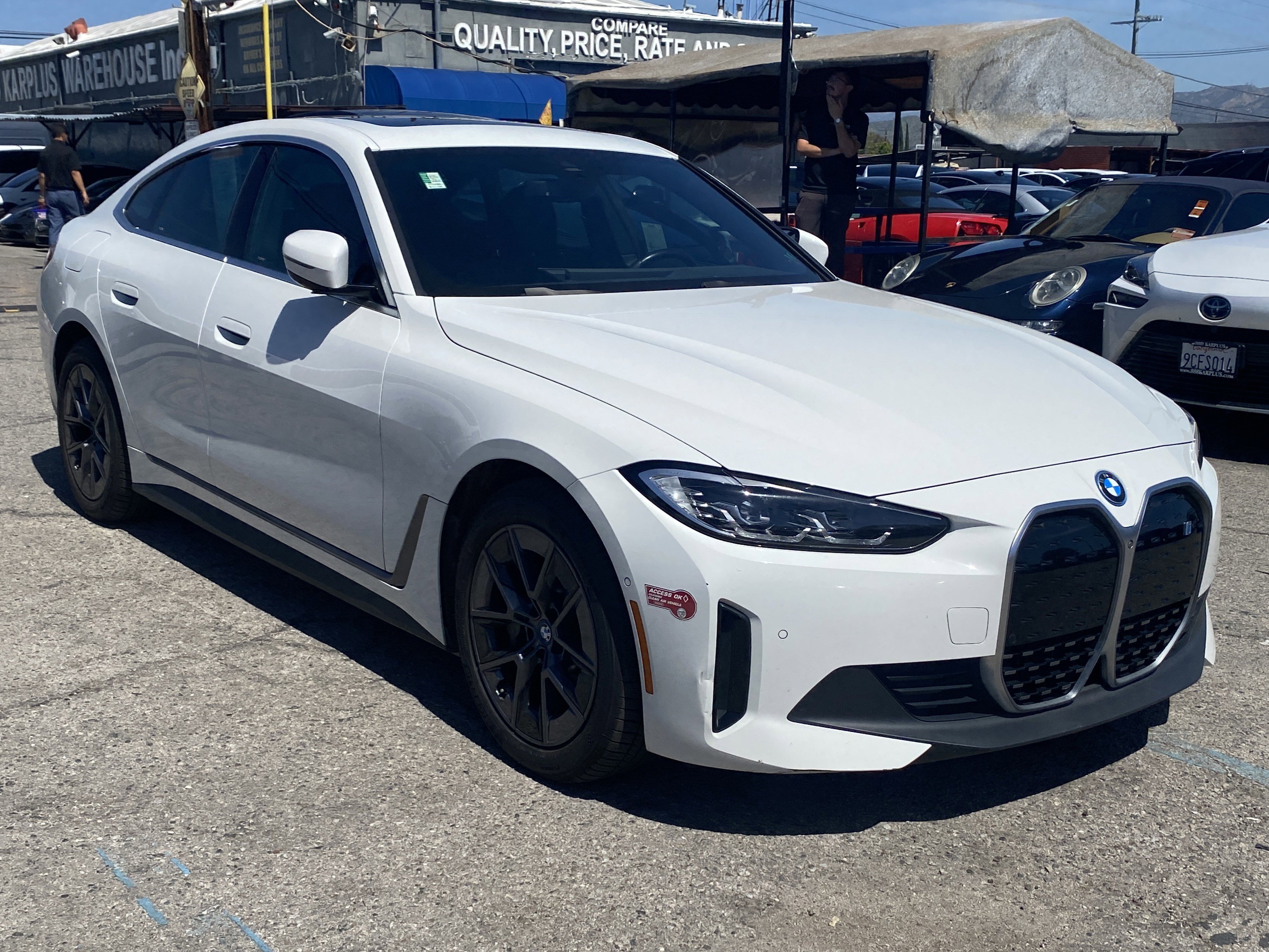 Used 2022 BMW i4 eDrive40 w/ Premium Package RWD image 6