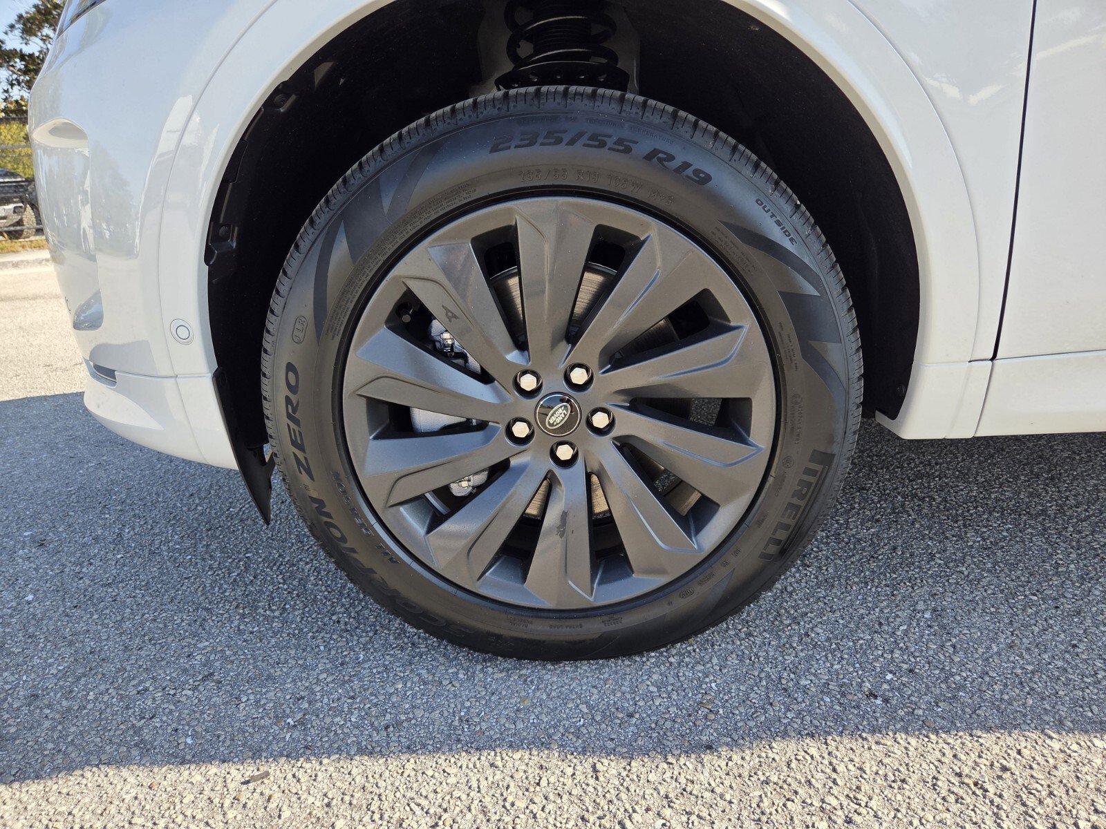 New 2025 Land Rover Discovery Sport S AWD/4WD image 9