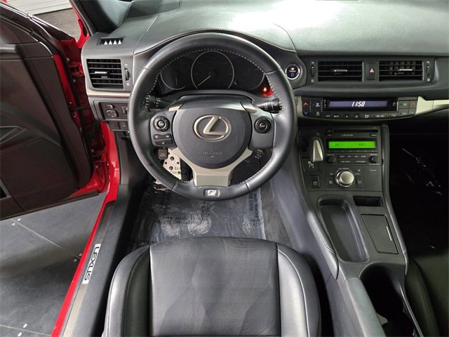 Used 2015 Lexus CT 200h image 16