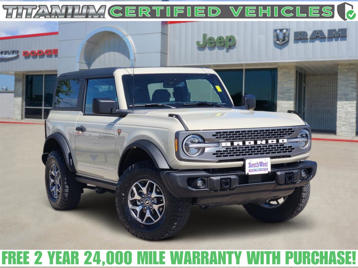 Used 2025 Ford Bronco Badlands AWD/4WD image 1