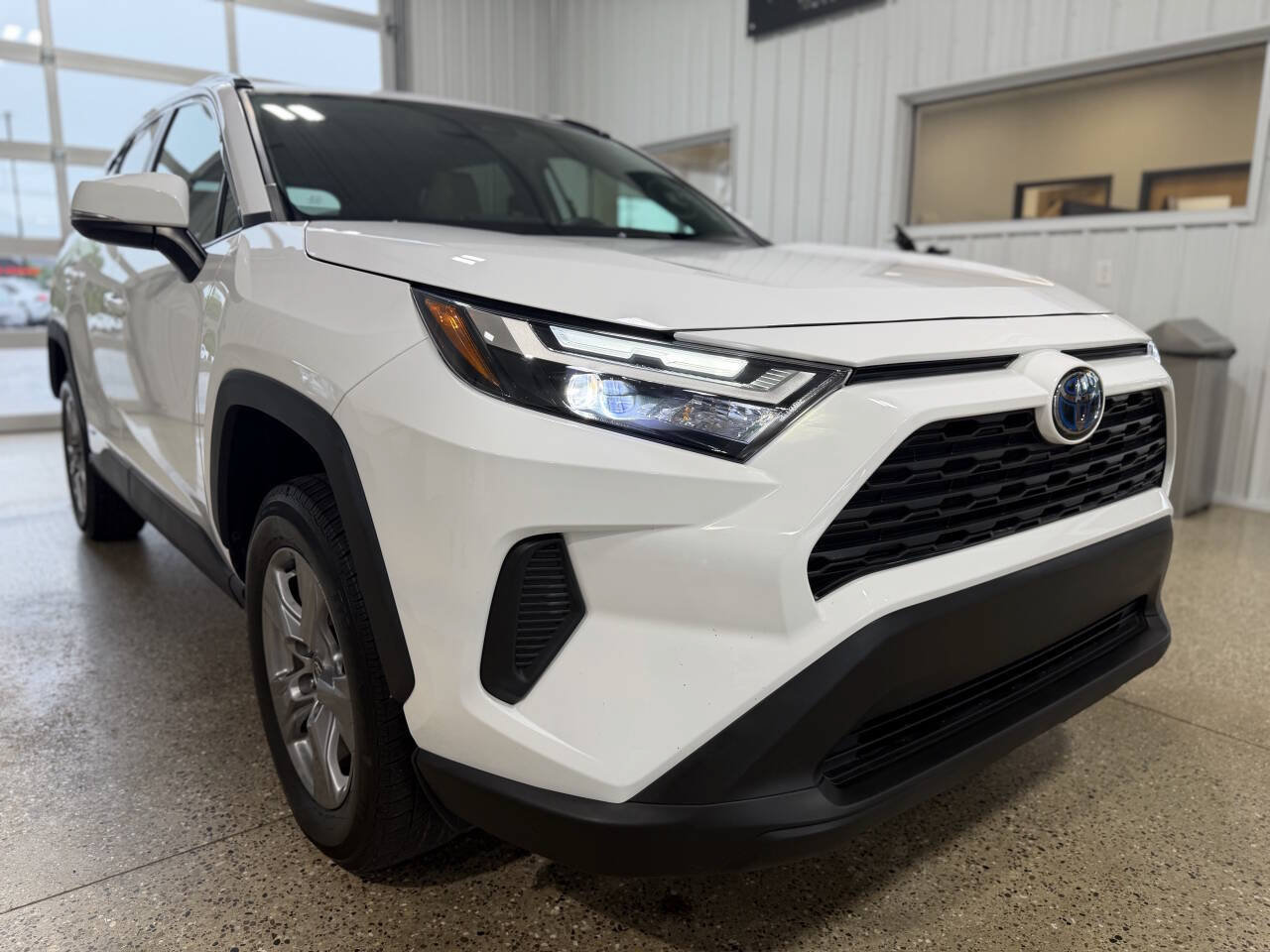 Used 2023 Toyota RAV4 XLE w/ Convenience Package AWD/4WD image 29
