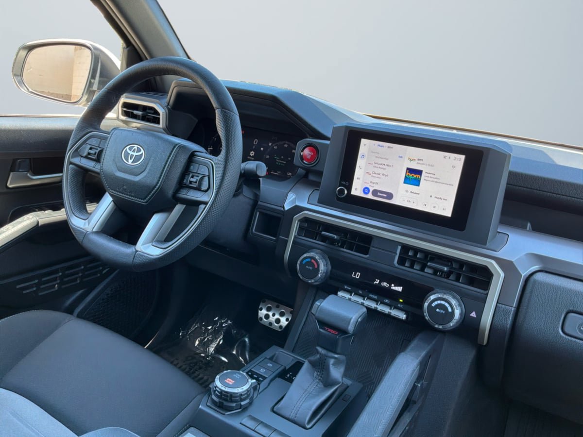 Used 2025 Toyota Tacoma TRD Sport AWD/4WD image 14