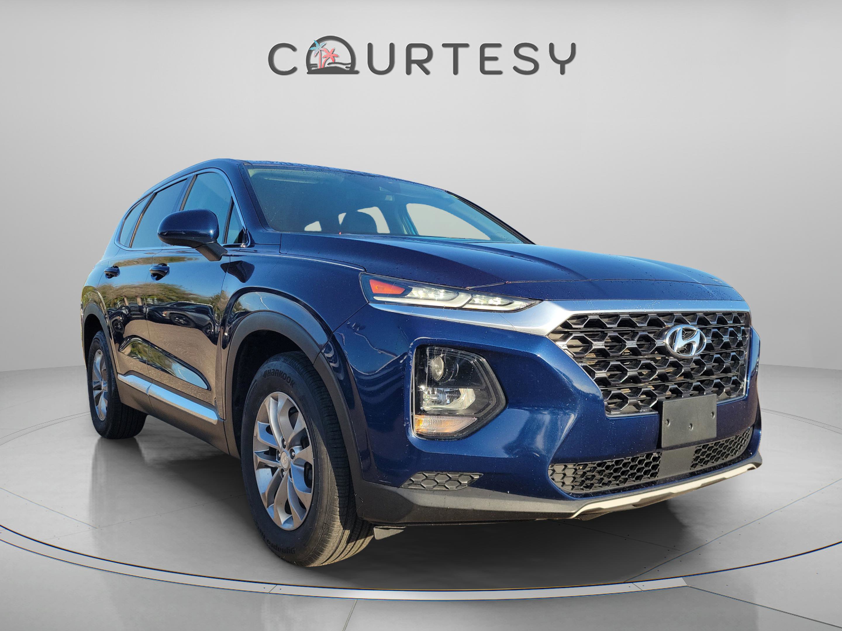 Used 2019 Hyundai Santa Fe SE image 4