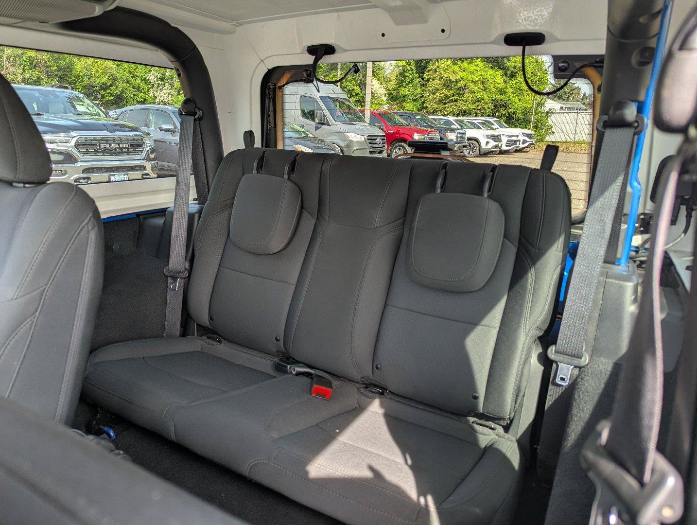 Used 2022 Jeep Wrangler Sport AWD/4WD image 27
