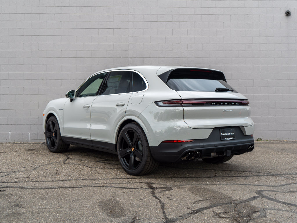 New 2026 Porsche Cayenne E-Hybrid AWD/4WD image 3