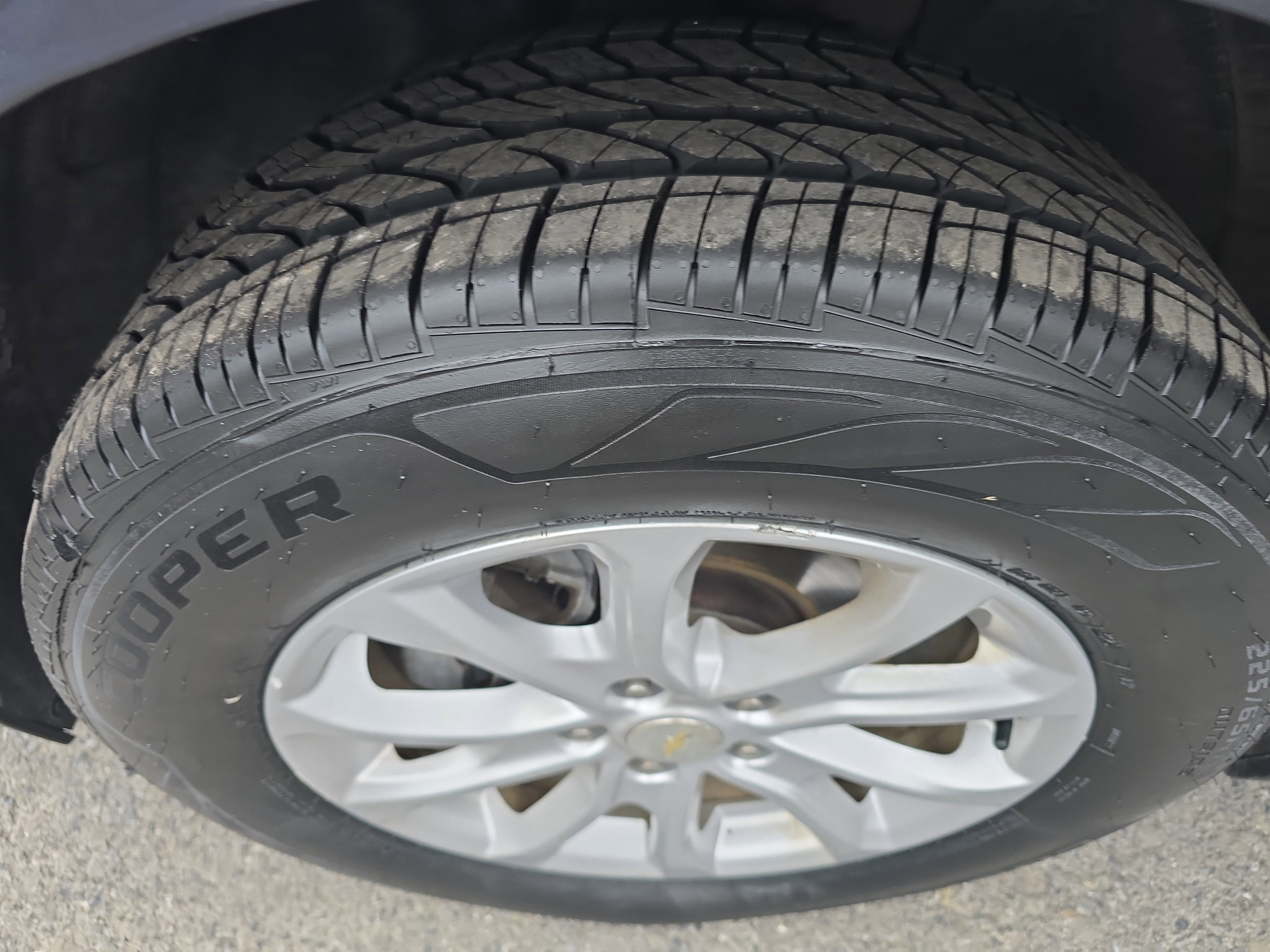 Used 2019 Chevrolet Equinox LT image 11