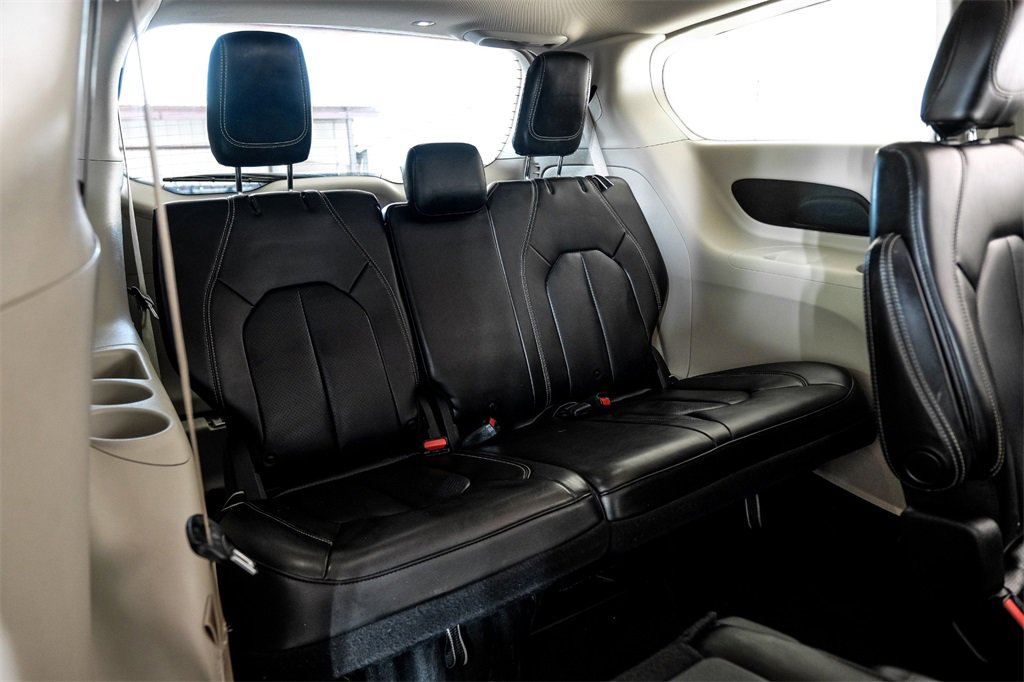 Used 2020 Chrysler Voyager Lxi image 40