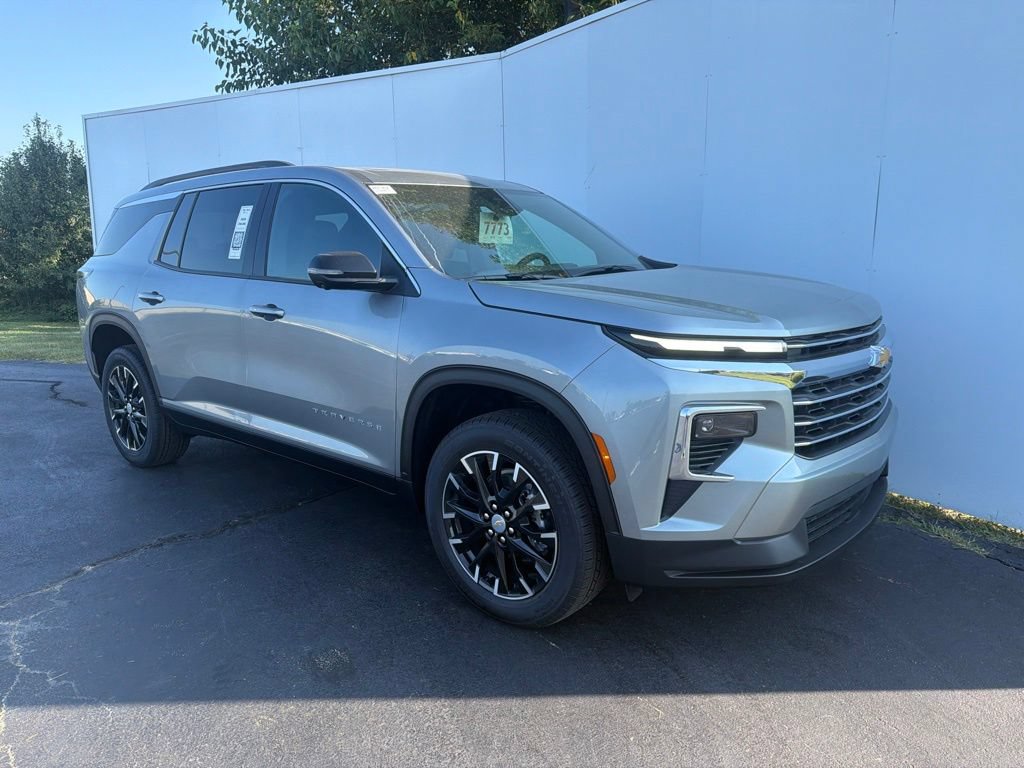 New 2026 Chevrolet Traverse LT w/ Sun and Wheel Package AWD/4WD image 4