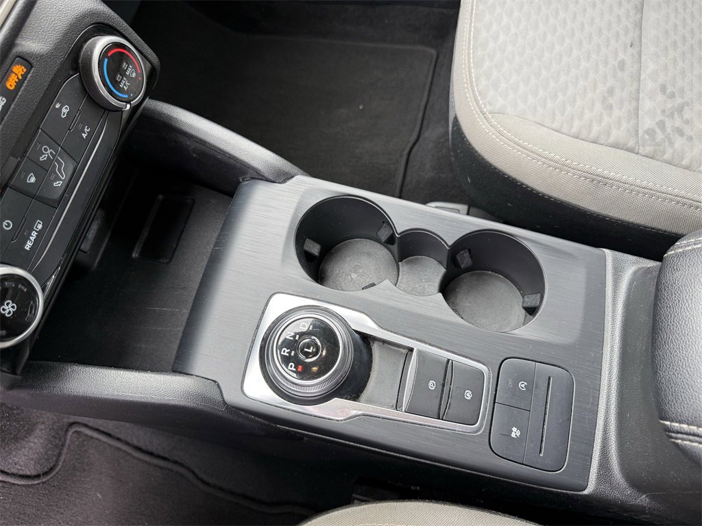 Used 2022 Ford Escape SE w/ SE Sport Appearance Package image 28