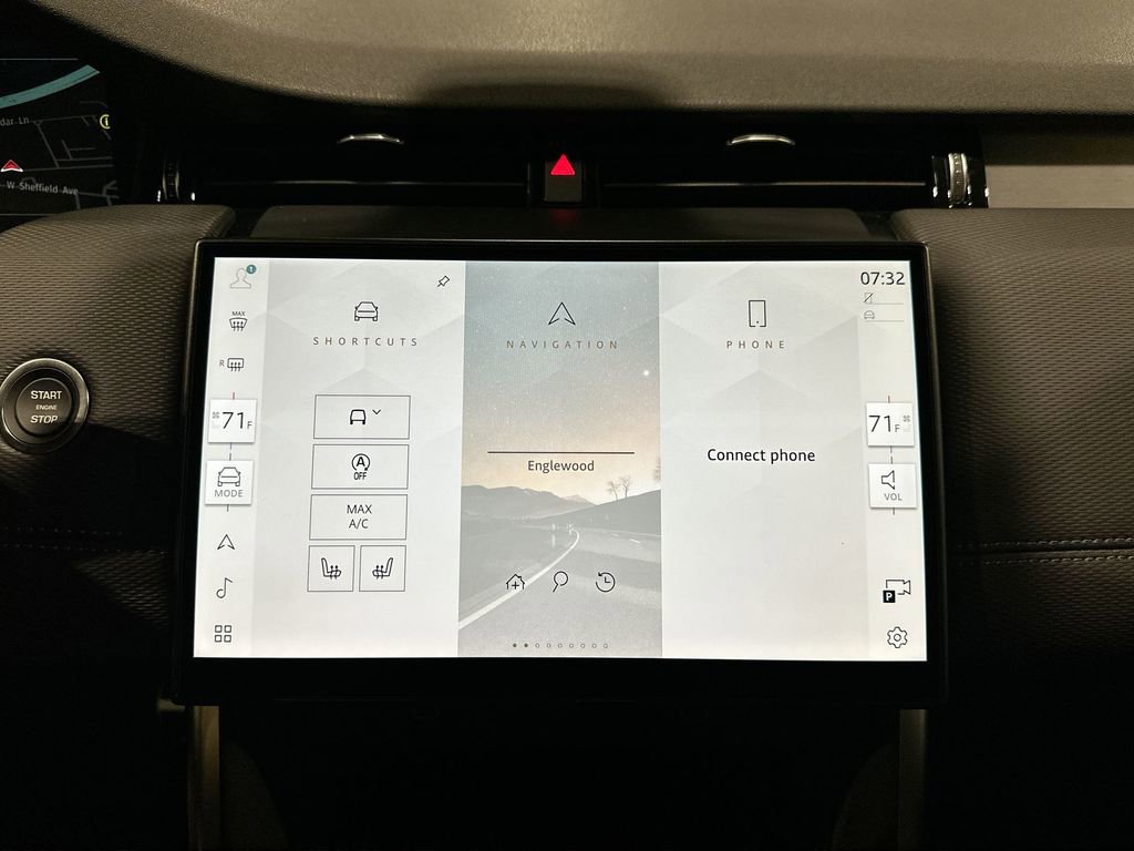 New 2026 Land Rover Discovery Sport Landmark image 13