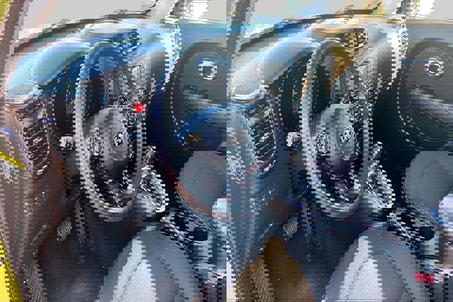 Used 2016 Kia Soul + image 12