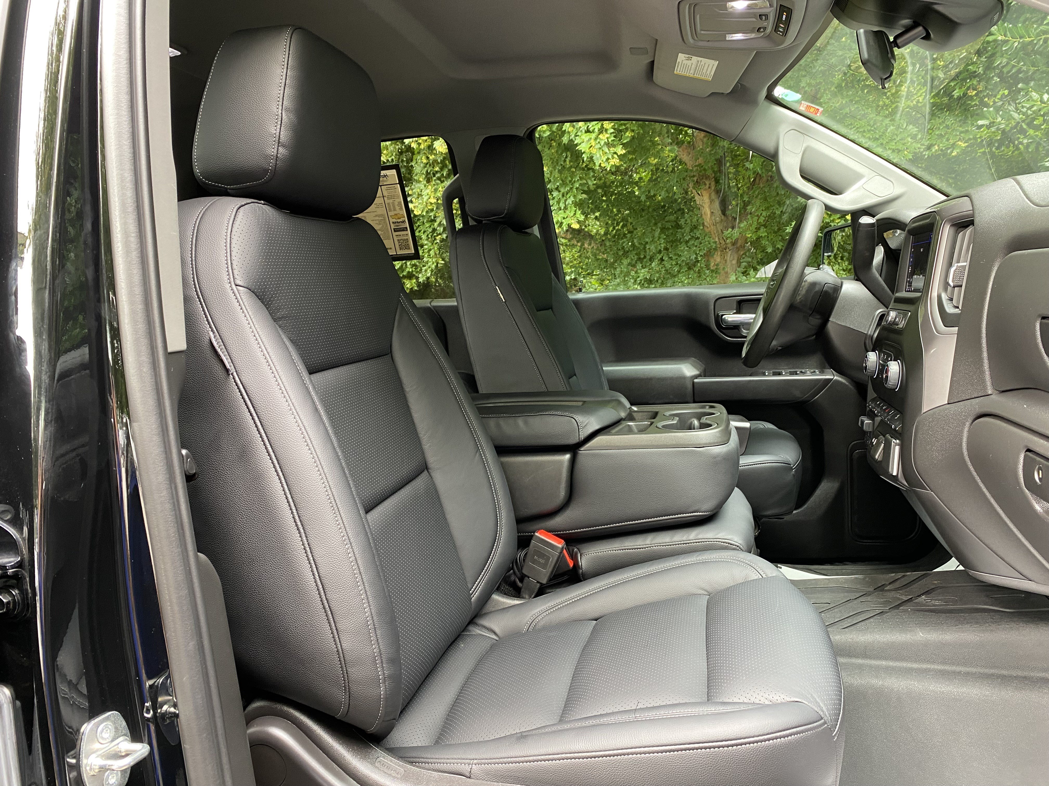 Used 2024 Chevrolet Silverado 1500 Custom Trail Boss w/ LPO, Dark Essentials Package AWD/4WD image 32