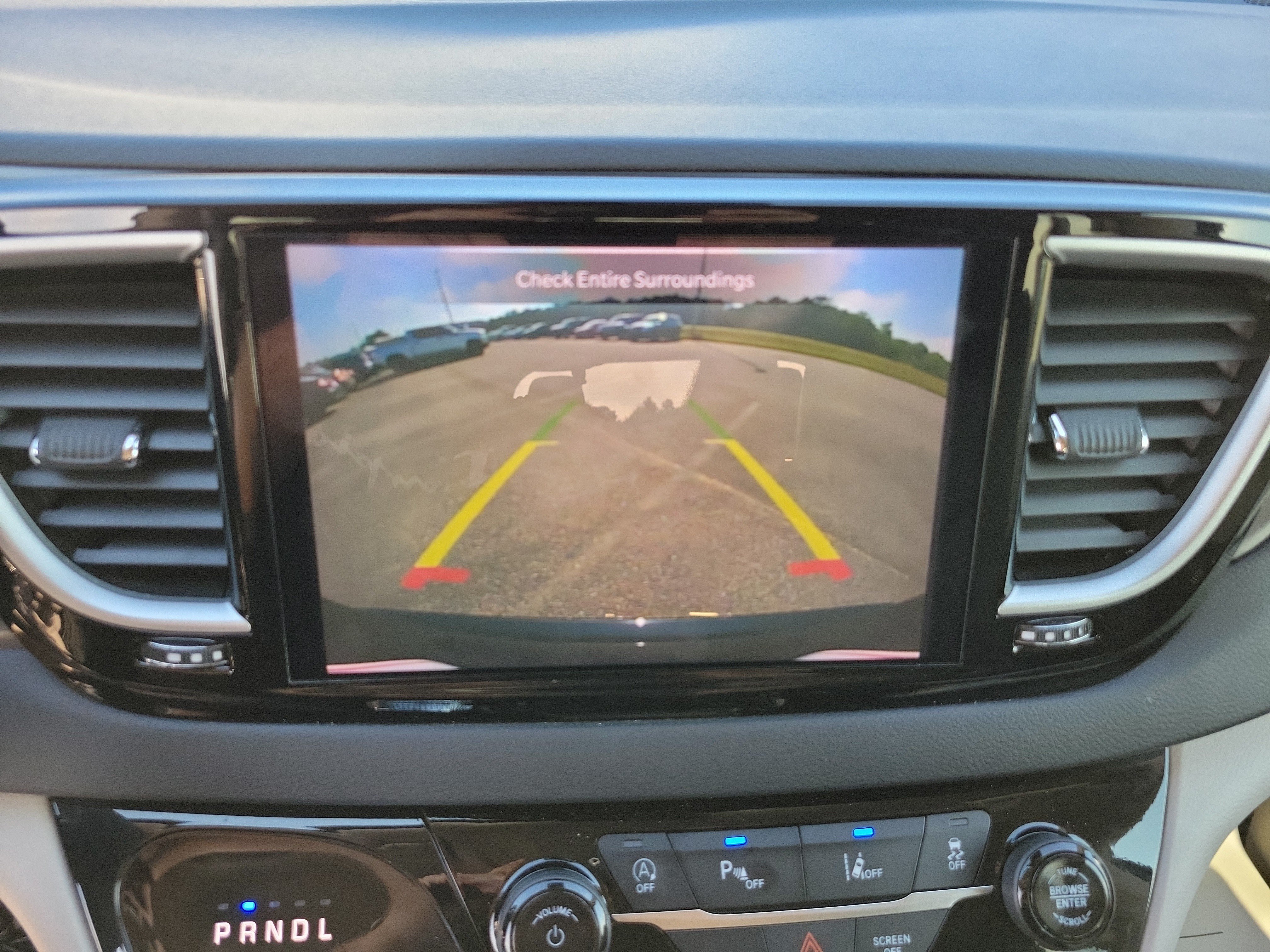 Used 2024 Chrysler Pacifica Touring-L FWD image 16