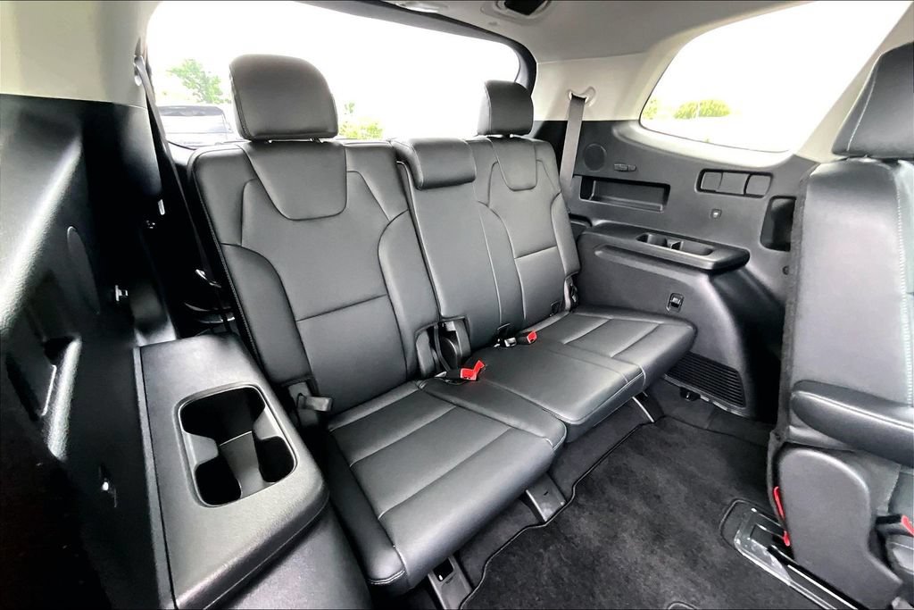 Used 2025 Kia Telluride SX w/ SX Captain's Chair Package AWD/4WD image 28