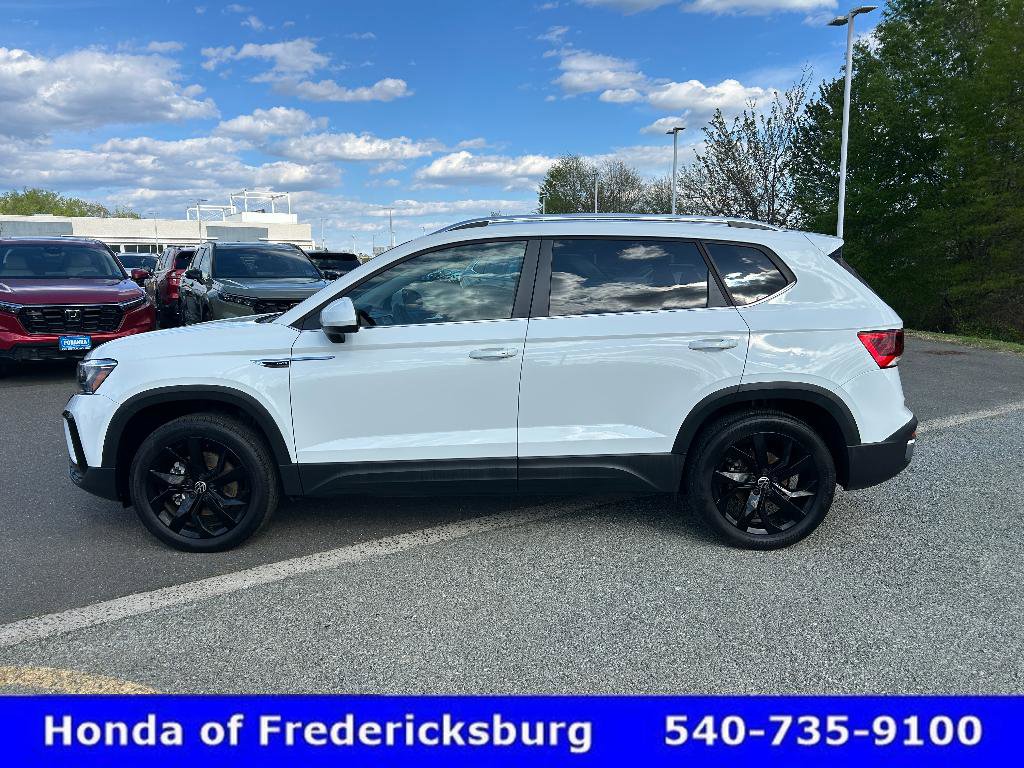 Used 2022 Volkswagen Taos SE AWD/4WD image 3