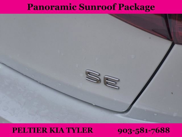 Used 2023 Volkswagen Jetta SE w/ Panoramic Sunroof Package FWD image 10