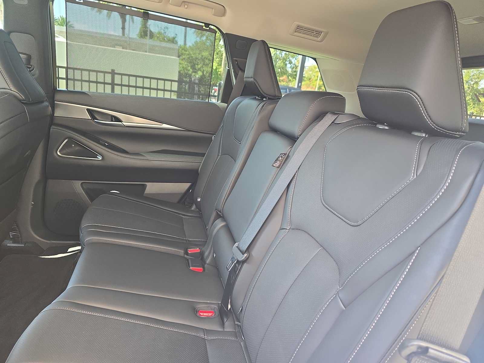 Certified 2026 INFINITI QX60 Luxe w/ Cargo Package FWD image 13