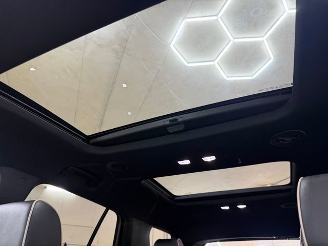 Used 2023 Chevrolet Traverse Premier w/ Redline Edition AWD/4WD image 28