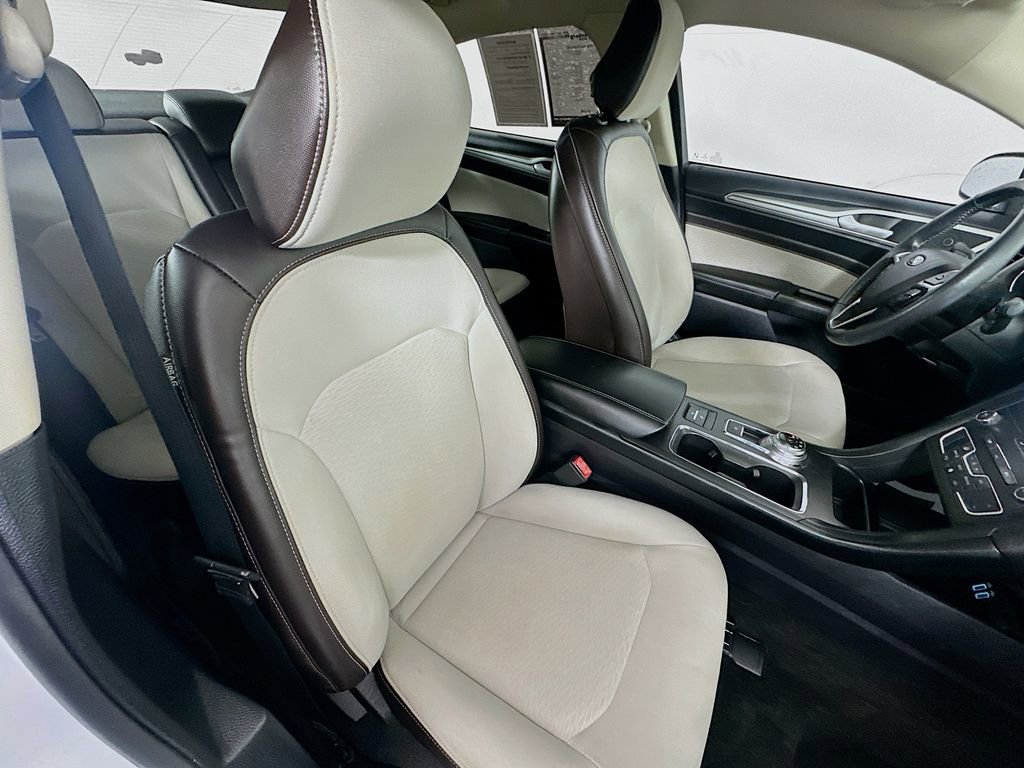 Used 2020 Ford Fusion SE w/ Equipment Group 151A image 26