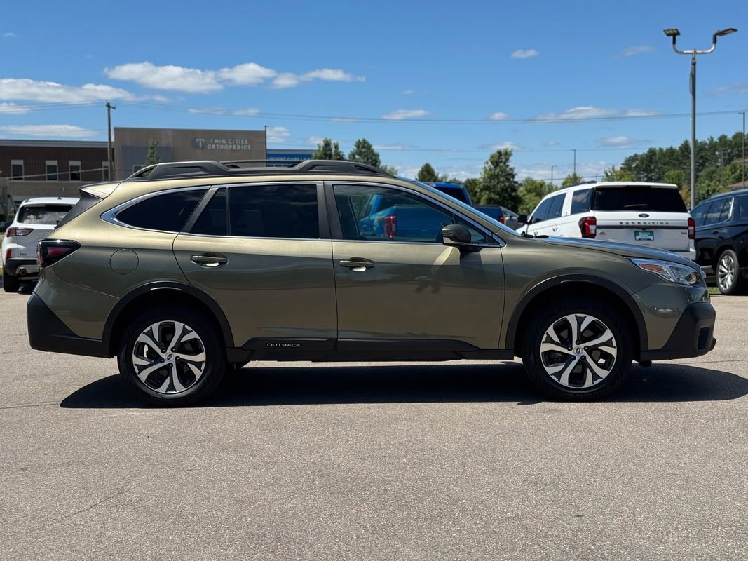 Used 2022 Subaru Outback Limited image 9