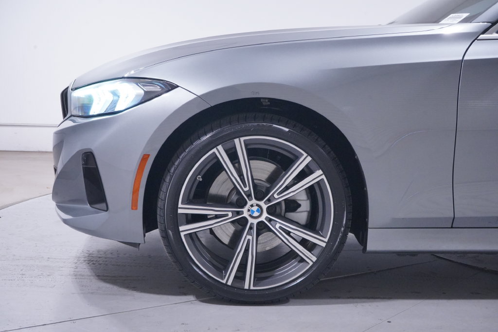 Used 2024 BMW 330i Sedan w/ Convenience Package RWD image 2