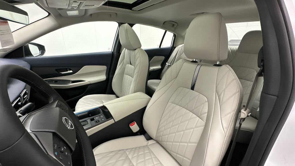 New 2026 Nissan Sentra SL w/ Floor Mat Package FWD image 9