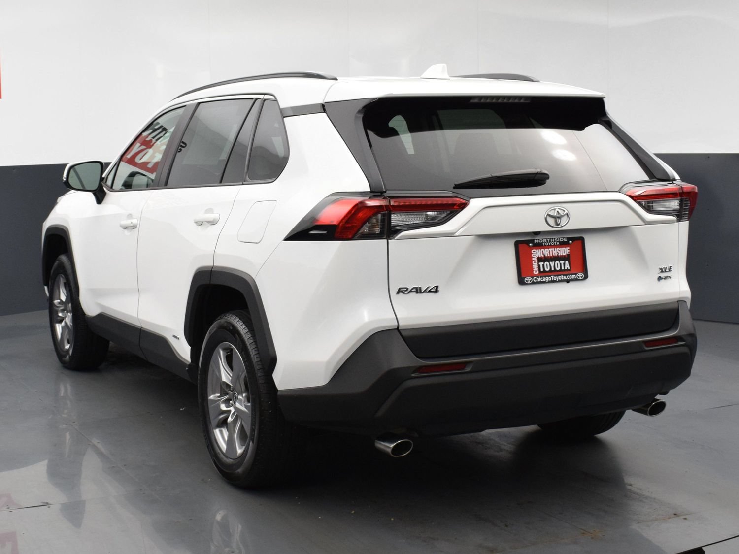 Used 2025 Toyota RAV4 XLE AWD/4WD image 3