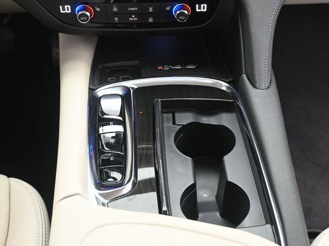 Used 2024 Buick Enclave Essence w/ Technology Package image 29