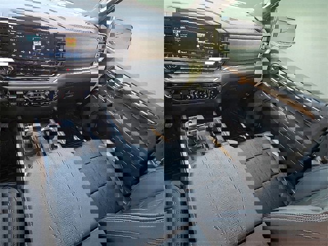 Certified 2024 Chevrolet Silverado 1500 High Country w/ Technology Package image 15