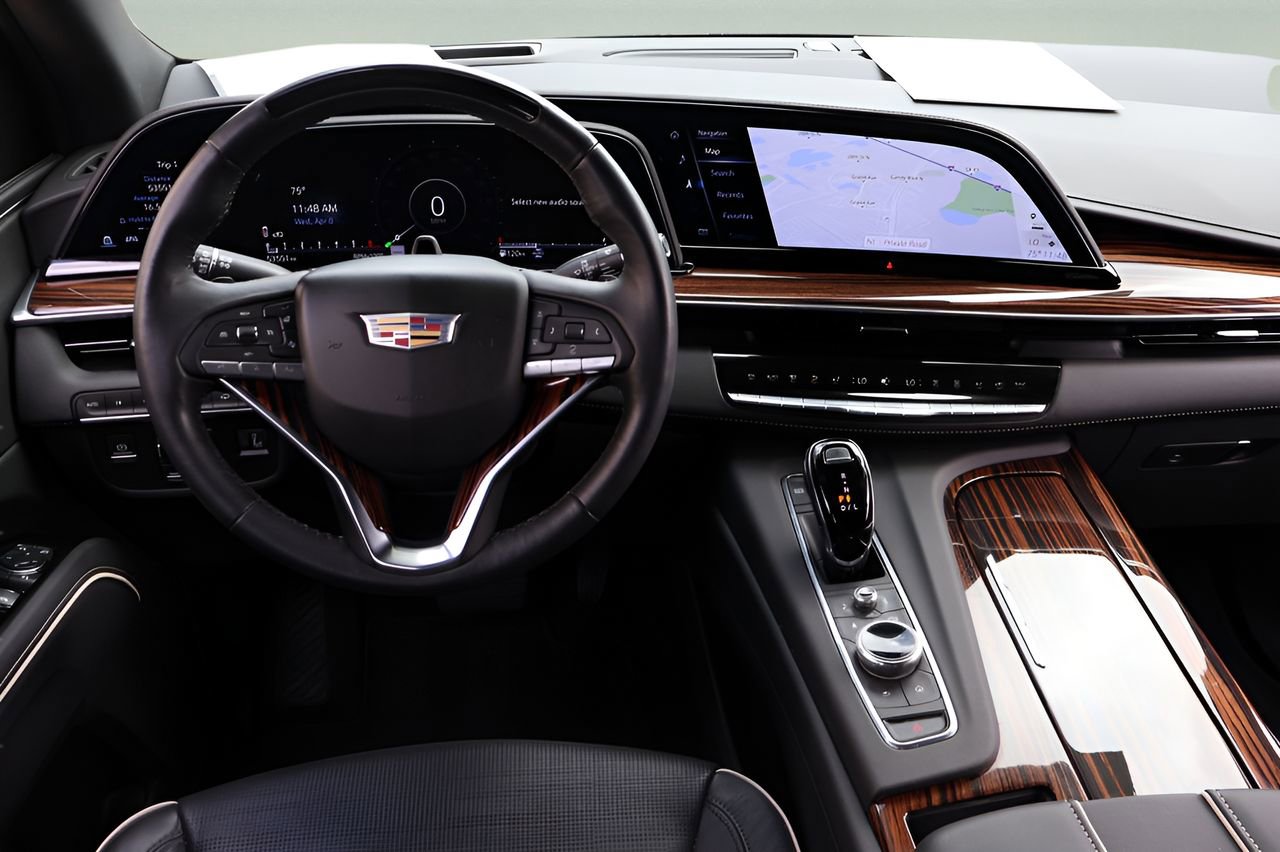 Certified 2024 Cadillac Escalade Premium Luxury w/ Performance Package AWD/4WD image 16