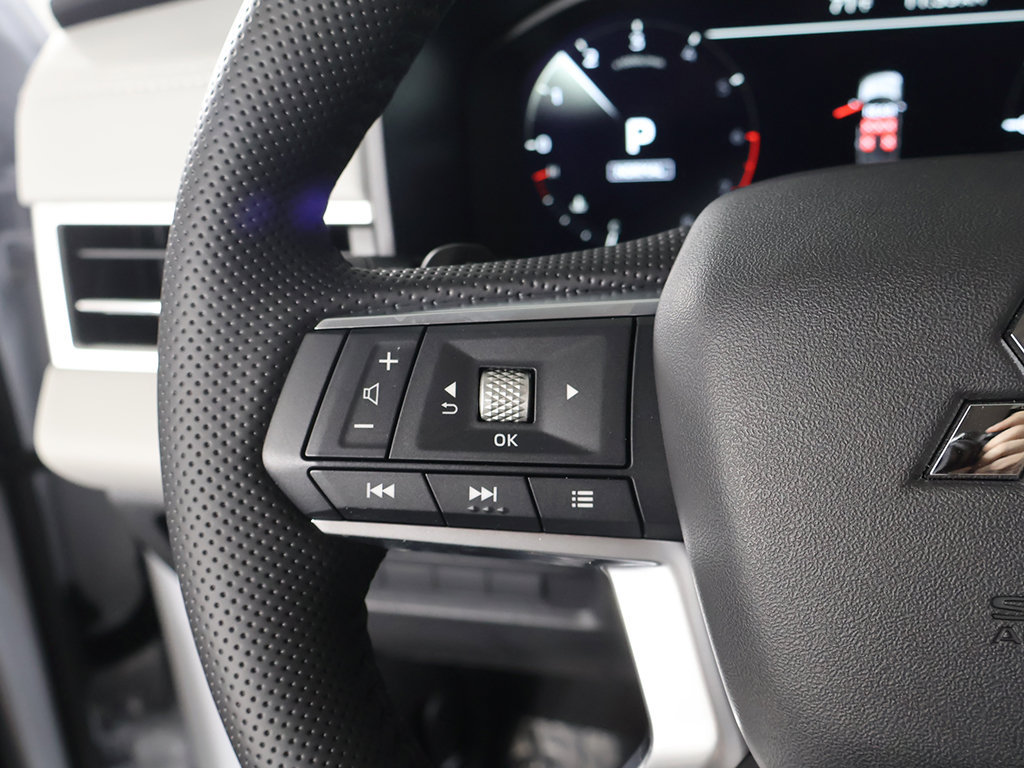 New 2026 Mitsubishi Outlander SE AWD/4WD image 41