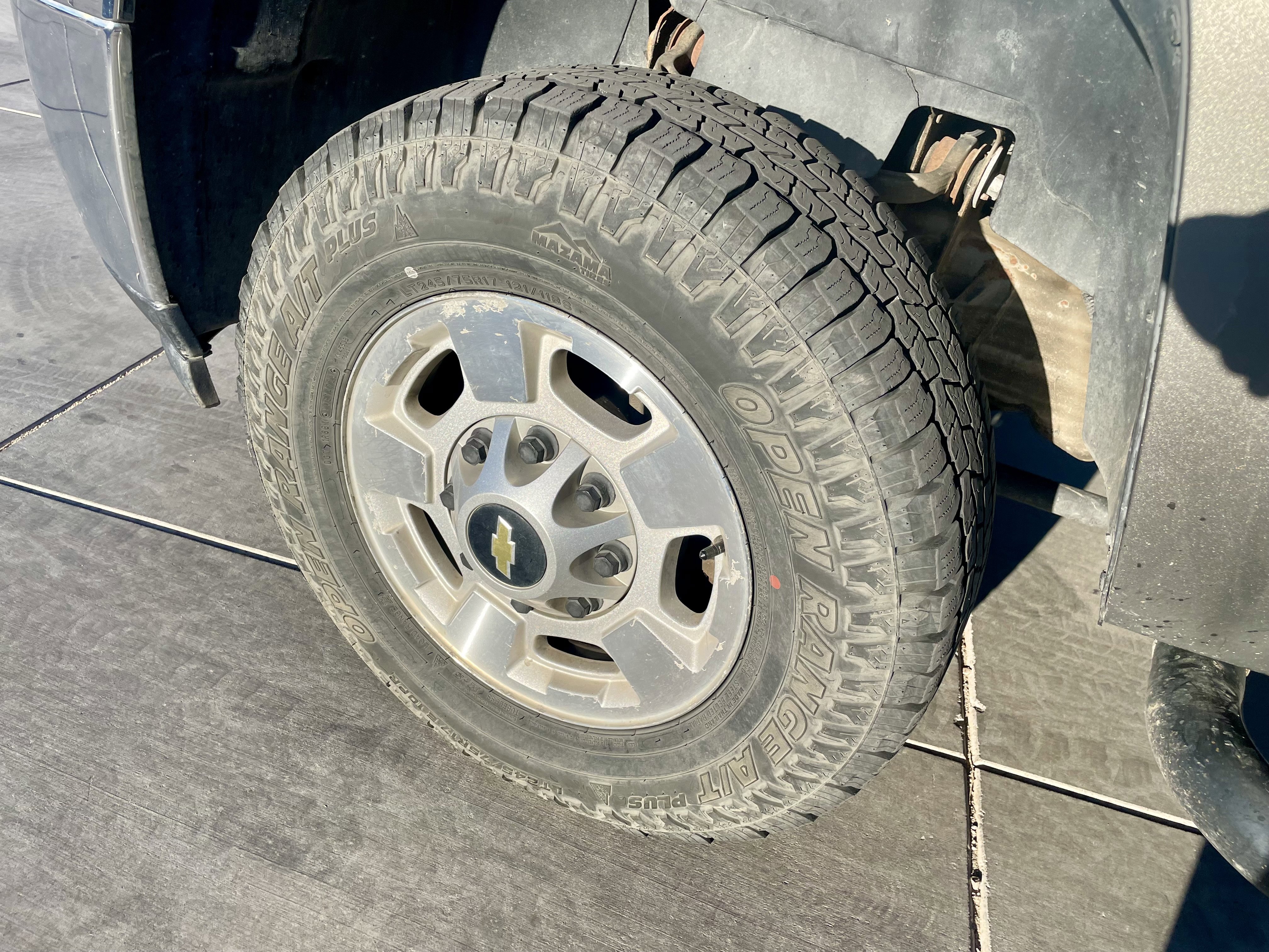 Used 2013 Chevrolet Silverado 2500 LT w/ Interior Plus Package image 9