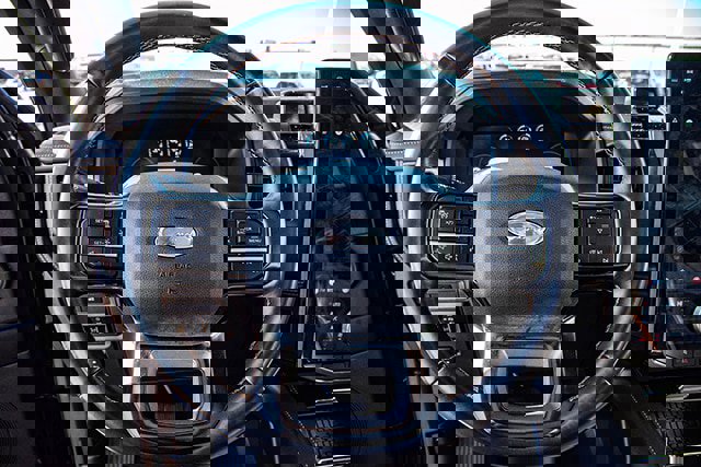 Used 2024 Ford Expedition Platinum image 8